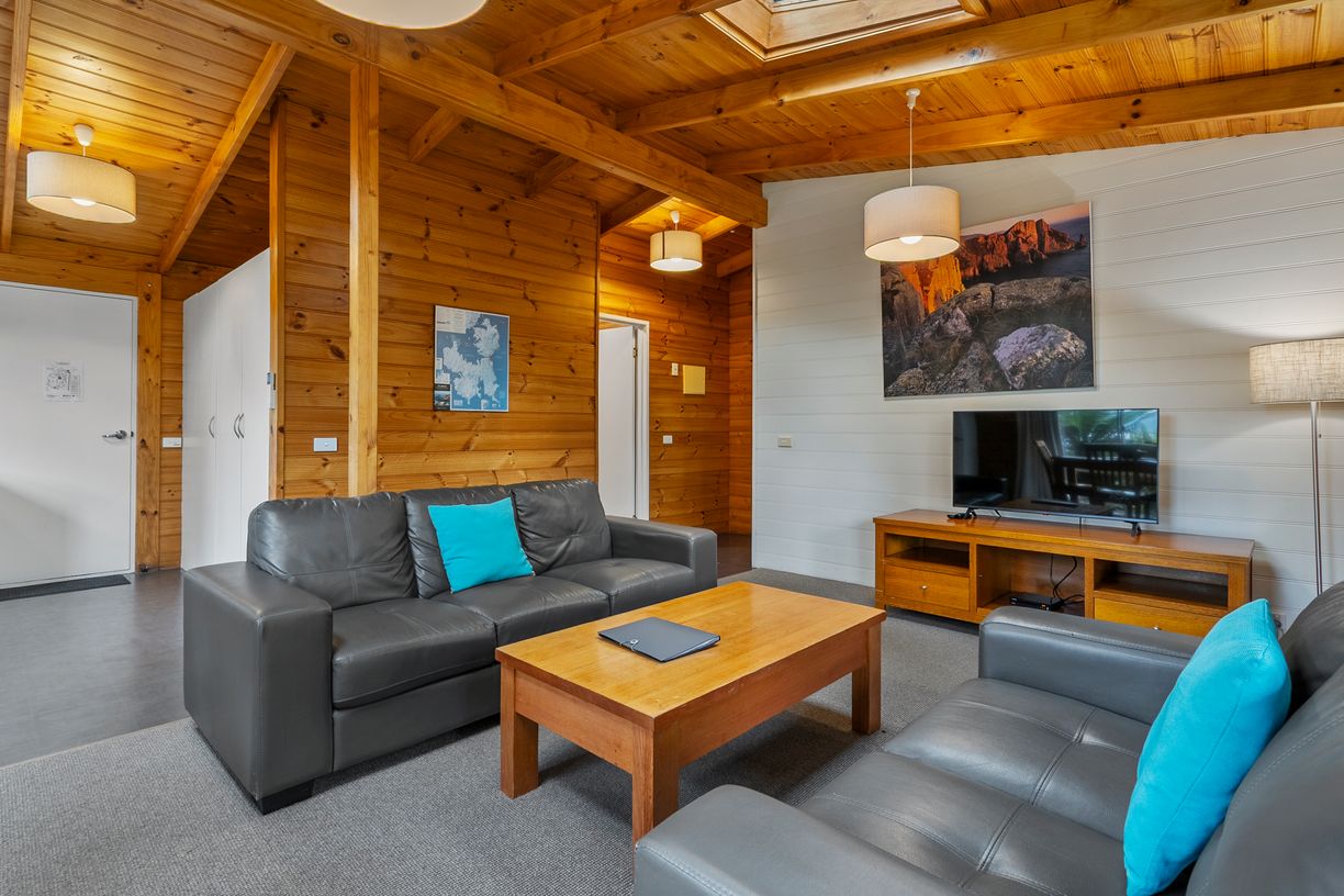 Cabin 18, 6955 Arthur Highway — photo 10 of 26