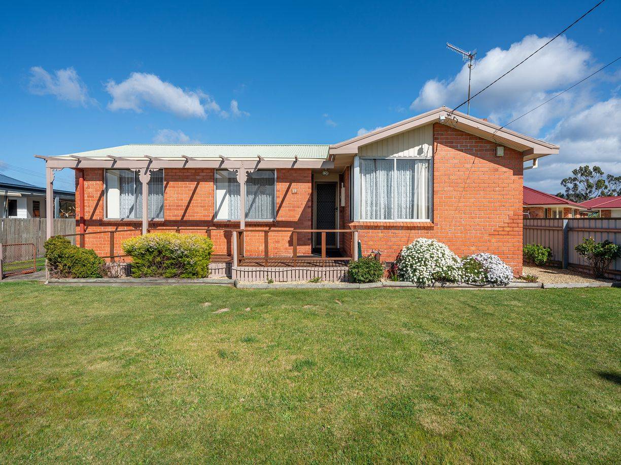 19 Charles Street, Triabunna TAS 7190