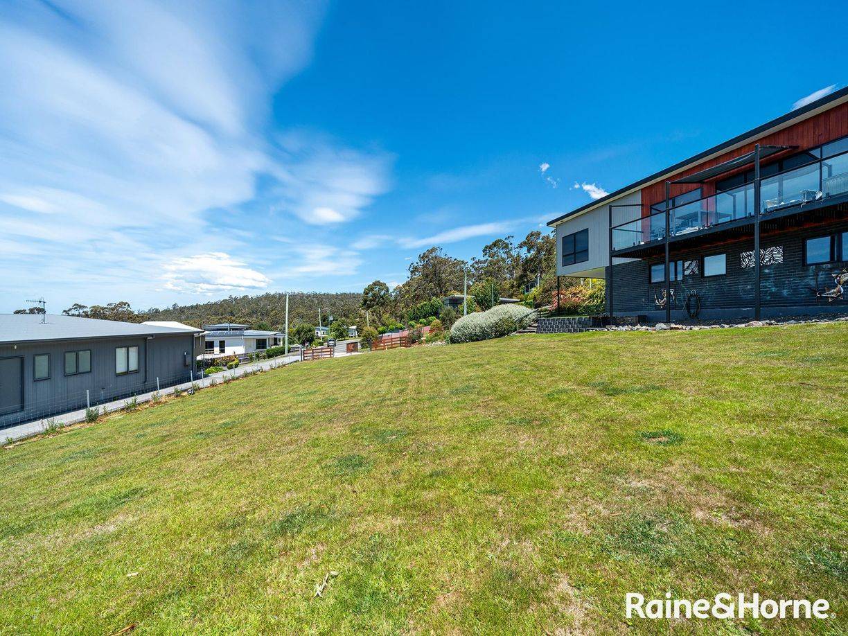 10 Sea View Crescent — photo 4 of 14