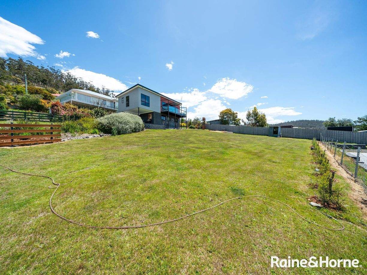 10 Sea View Crescent — photo 5 of 14