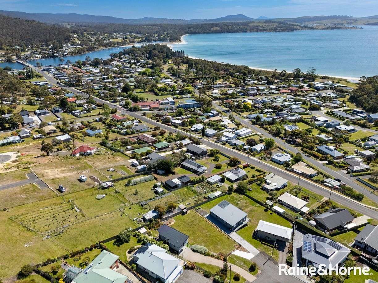 10 Sea View Crescent — photo 13 of 14