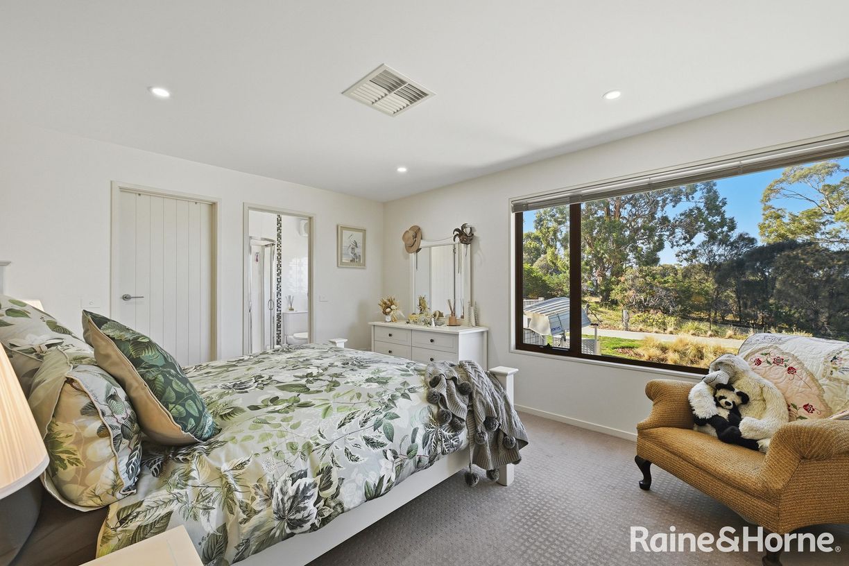 133 Lewisham Scenic Drive — photo 16 of 30