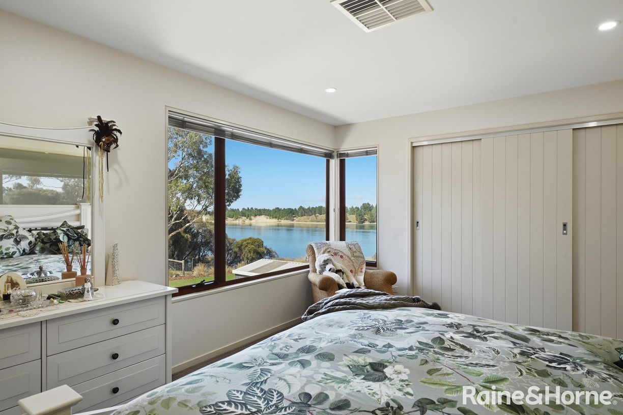 133 Lewisham Scenic Drive — photo 17 of 30