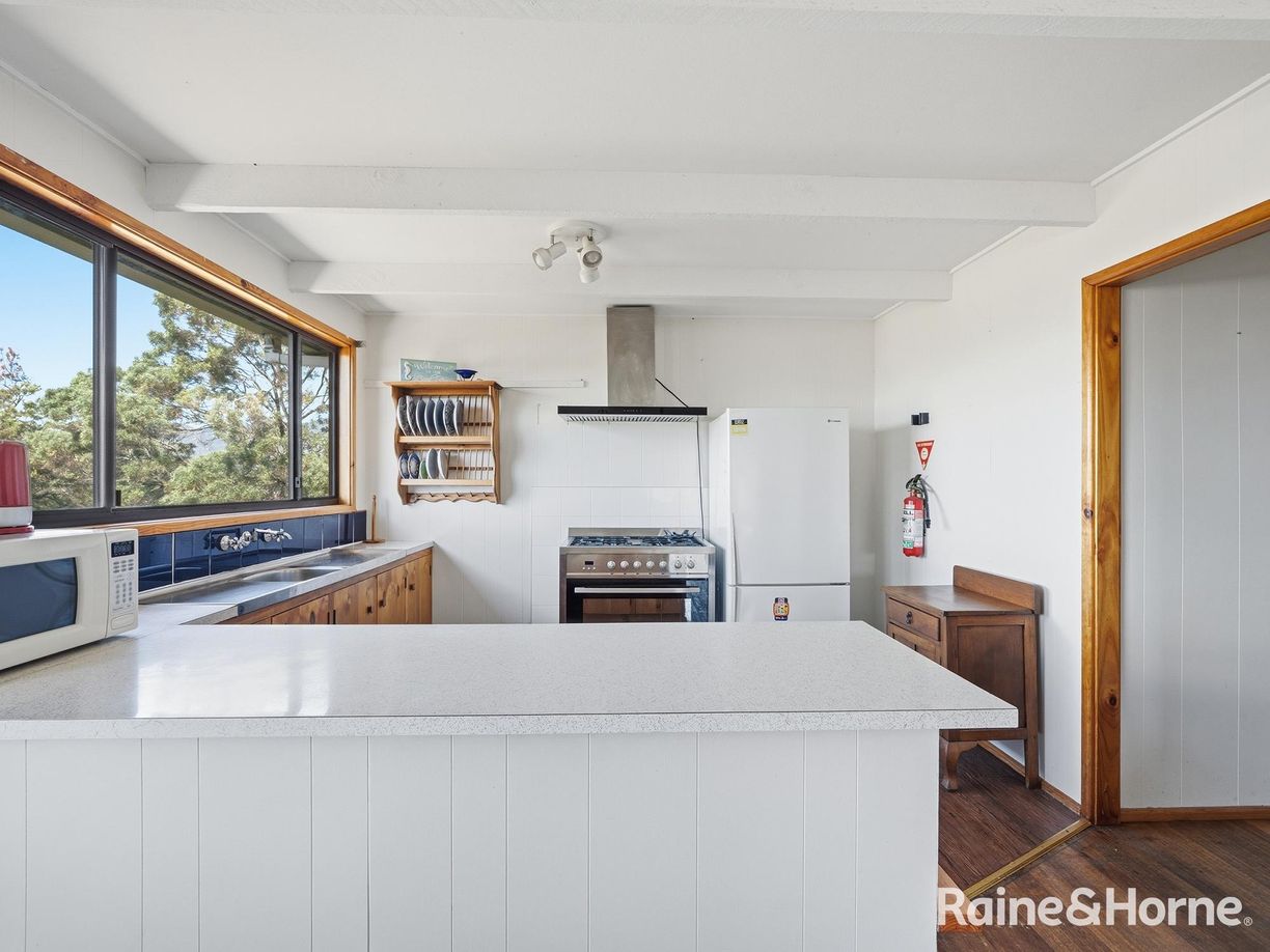 4 Aubin Court — photo 9 of 30