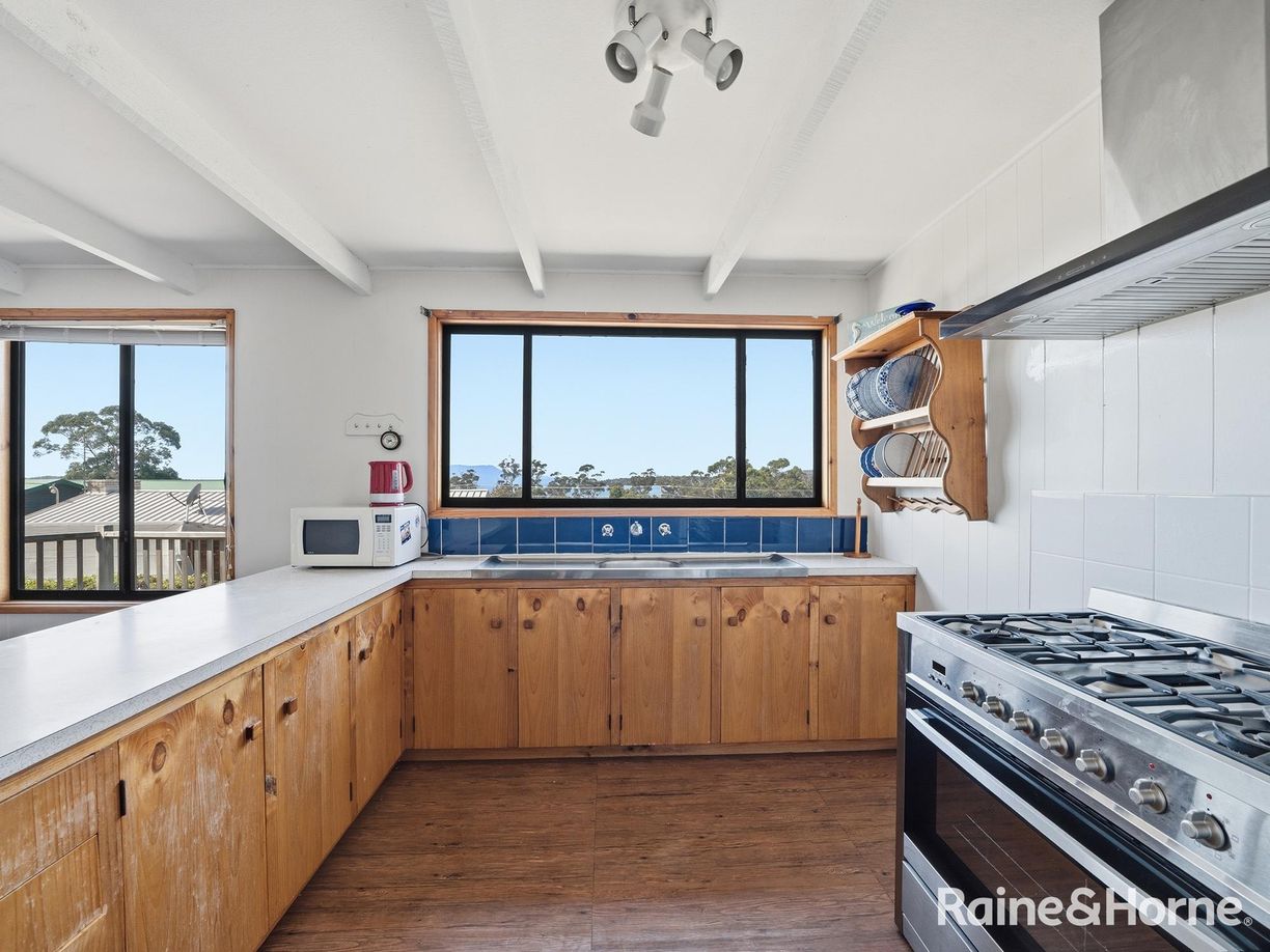 4 Aubin Court — photo 11 of 30