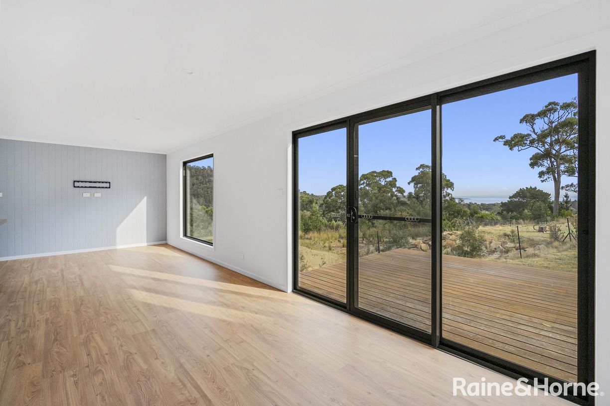 62 Smith Street — photo 4 of 29