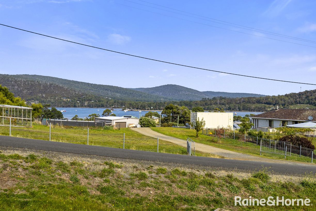 5 Eagle View Road — photo from Raine & Horne Sorell