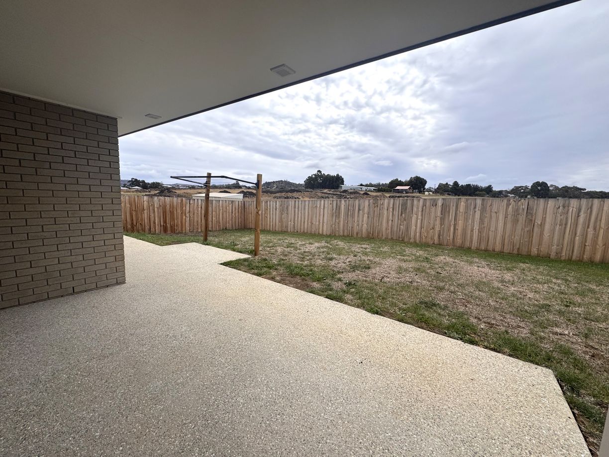37 Friendship Drive — photo 23 of 26