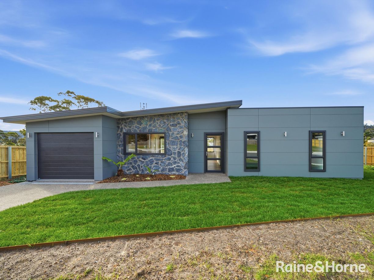 5 Drake Court — photo from Raine & Horne Sorell