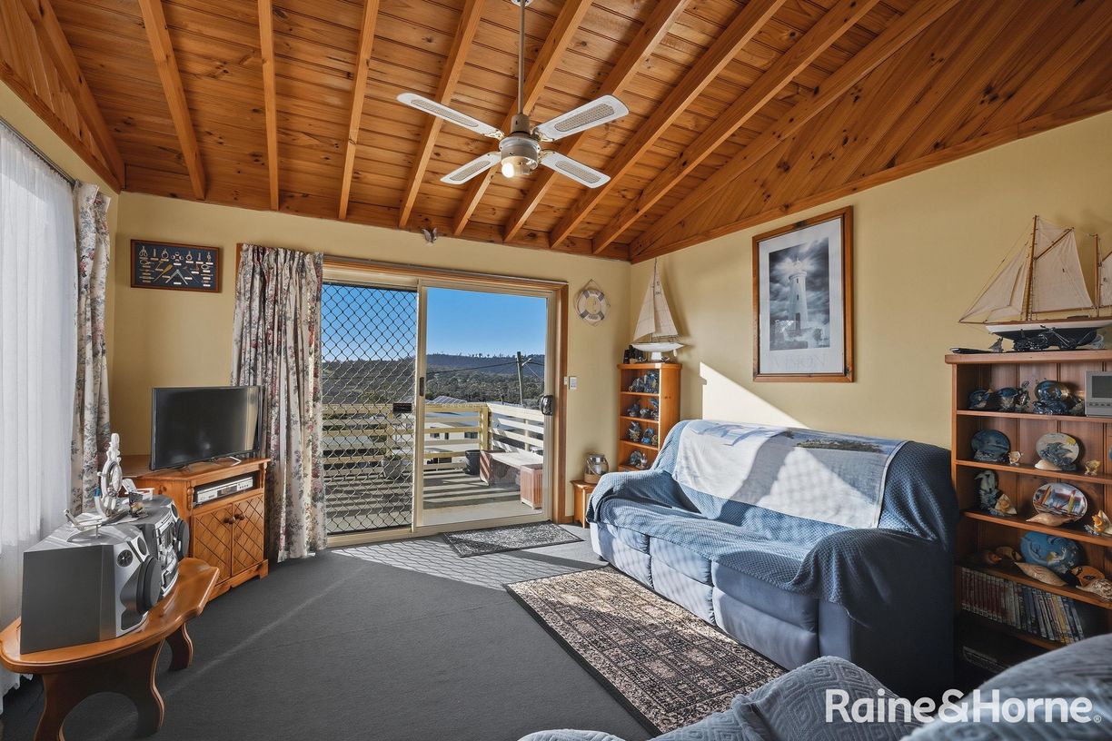 18 Little Falcon Street — photo 6 of 26