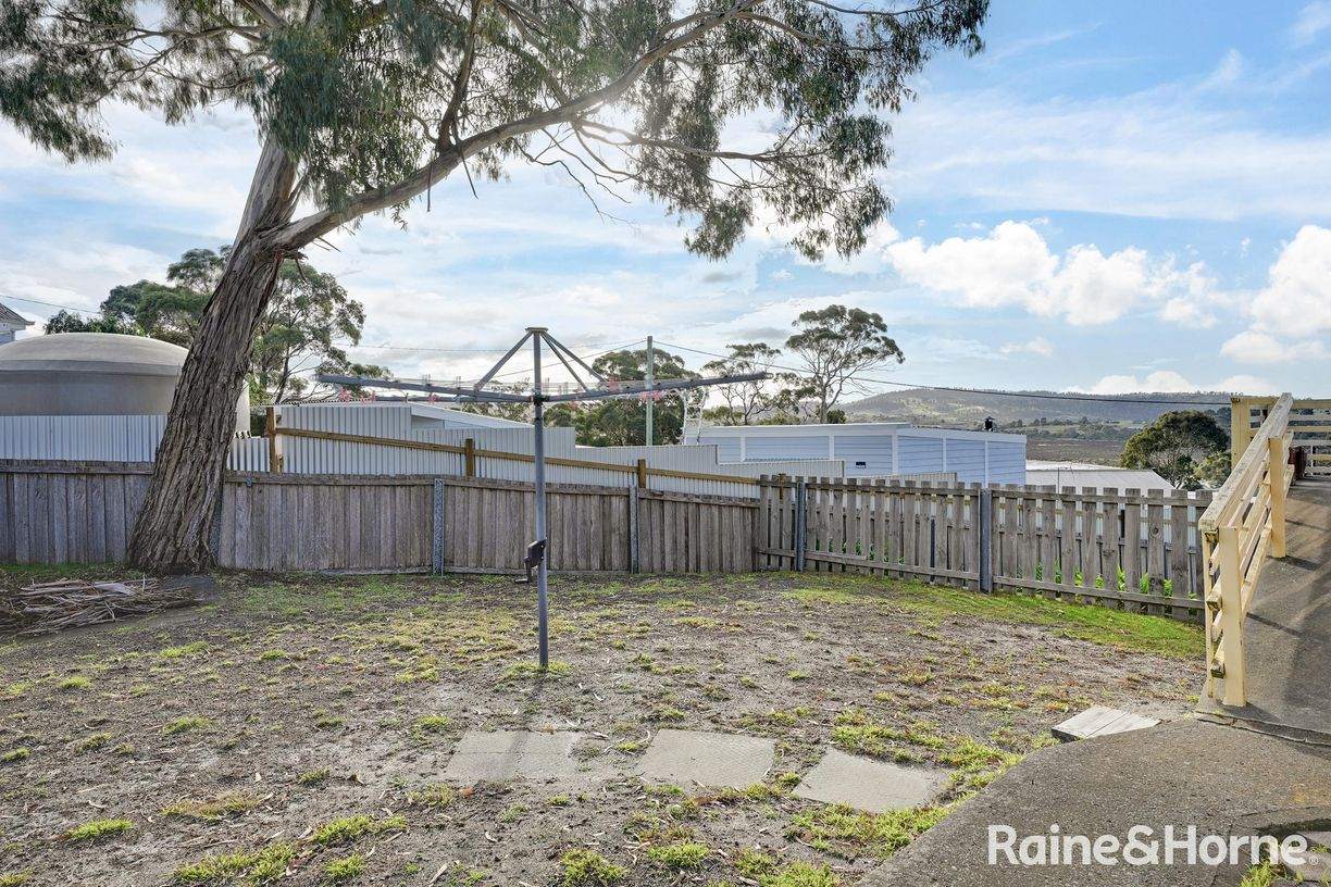 18 Little Falcon Street — photo 17 of 26