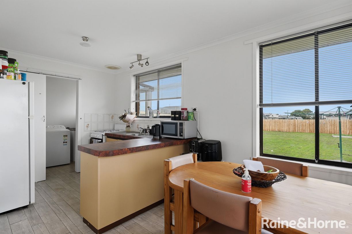 8 Victoria Street — photo 7 of 21