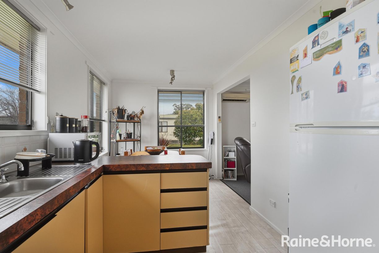 8 Victoria Street — photo 9 of 21