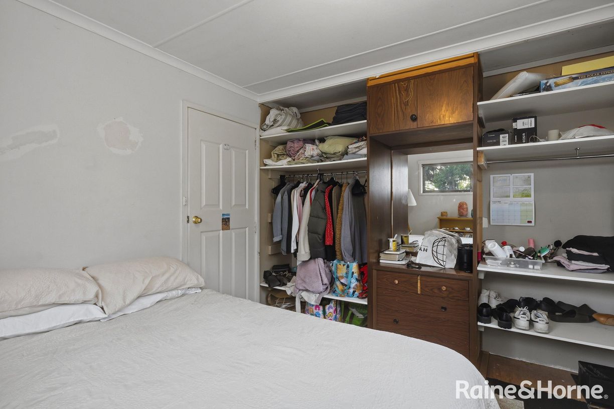 20 Kookaburra Street — photo 11 of 23