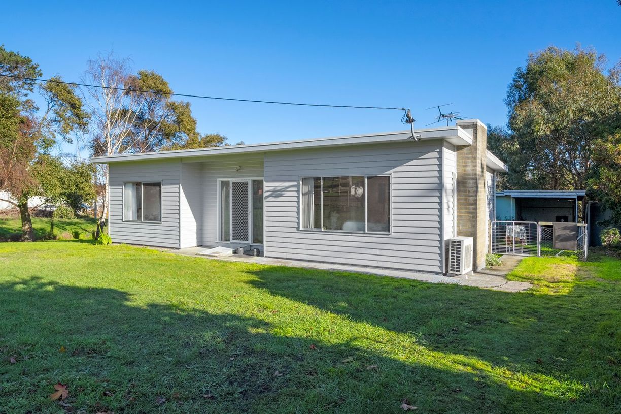 1616 Nubeena Road — photo 18 of 22