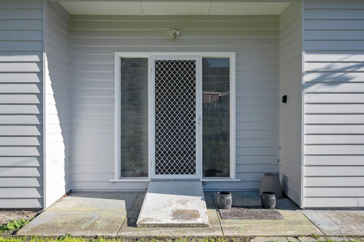1616 Nubeena Road — photo 3 of 22