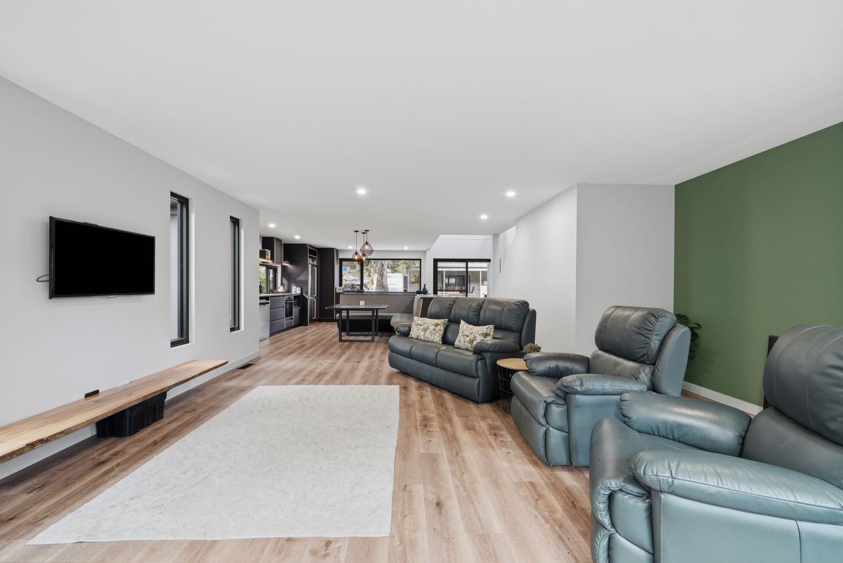 13 Russell Street — photo 8 of 30