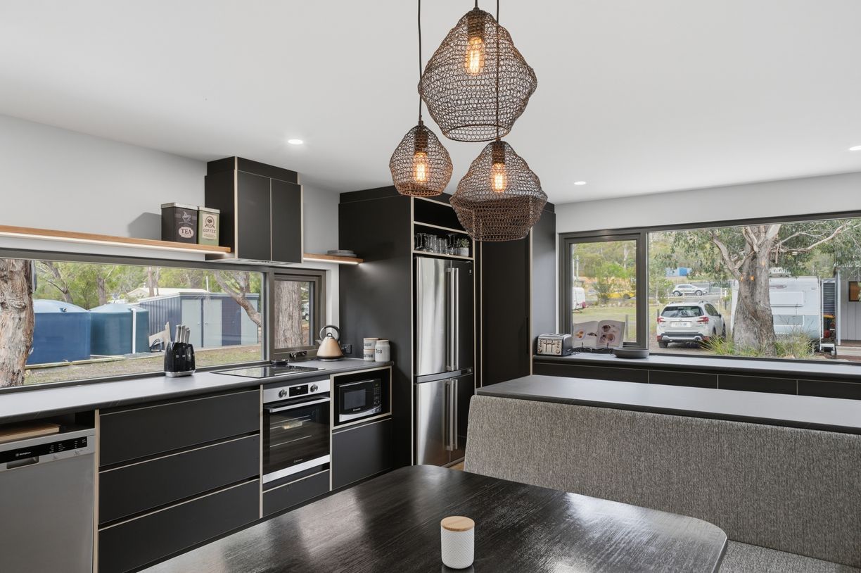 13 Russell Street — photo 4 of 30