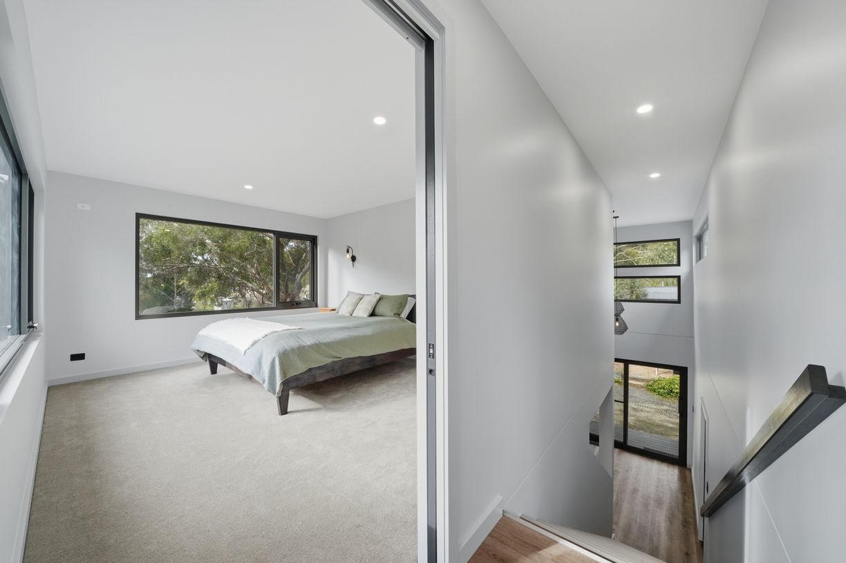 13 Russell Street — photo 17 of 30