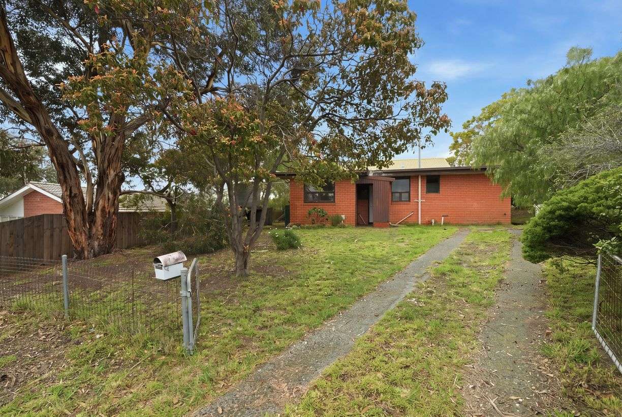 4 Morley Parade — photo 15 of 20
