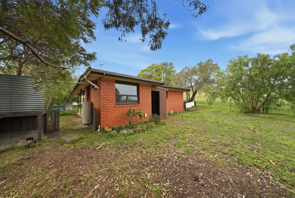 4 Morley Parade — photo 14 of 20
