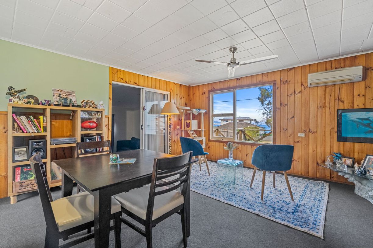 48 Susans Bay Road — photo 5 of 30