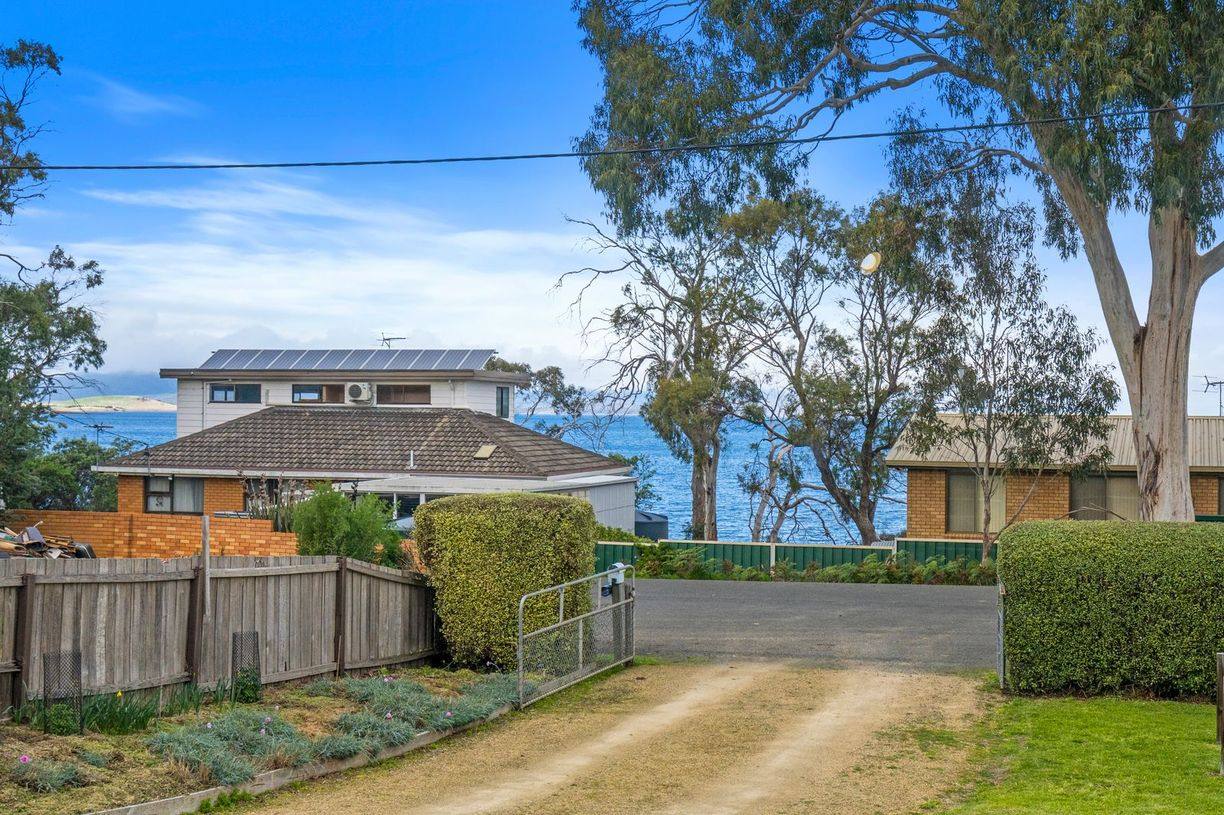 48 Susans Bay Road — photo 8 of 30