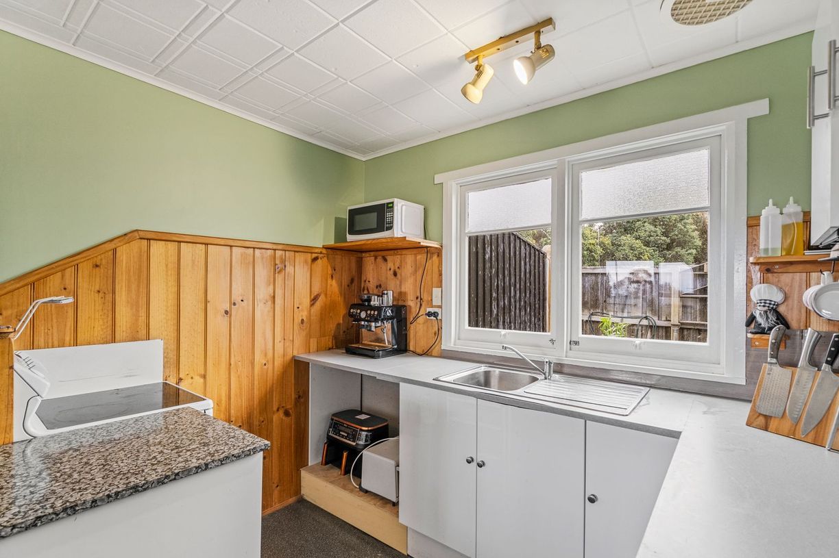 48 Susans Bay Road — photo 11 of 30