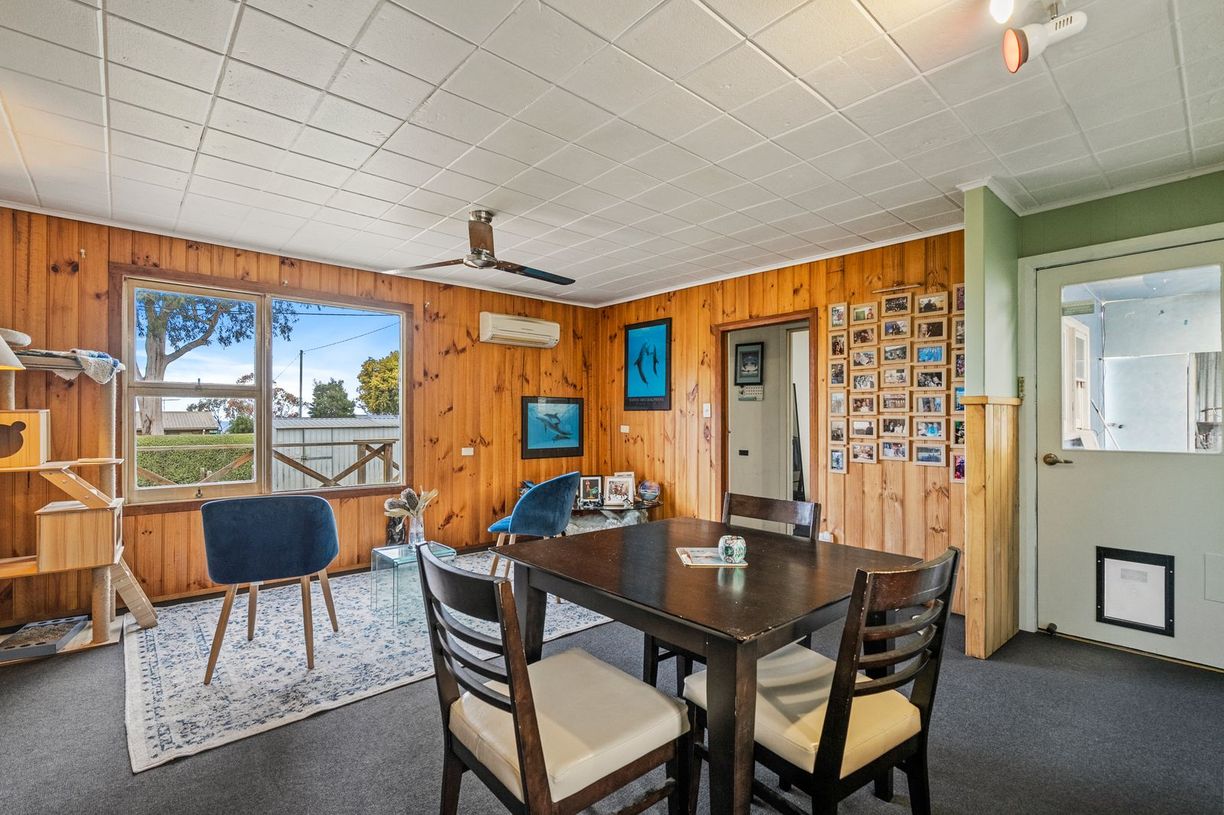48 Susans Bay Road — photo 12 of 30