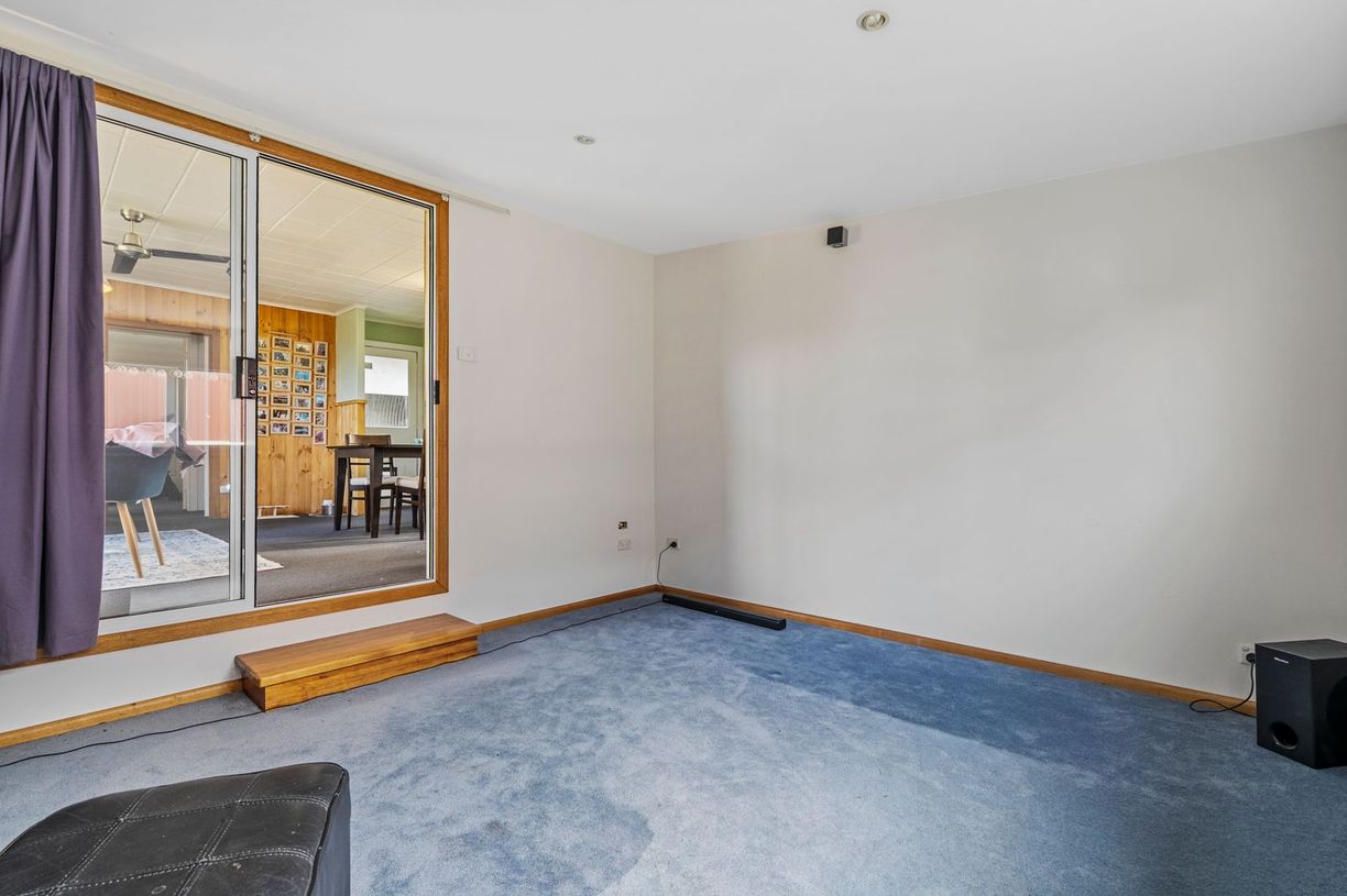 48 Susans Bay Road — photo 17 of 30