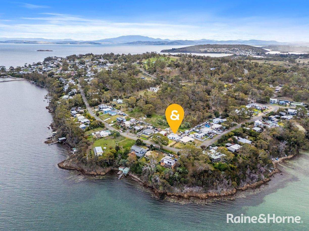 48 Susans Bay Road — photo from Raine & Horne Sorell