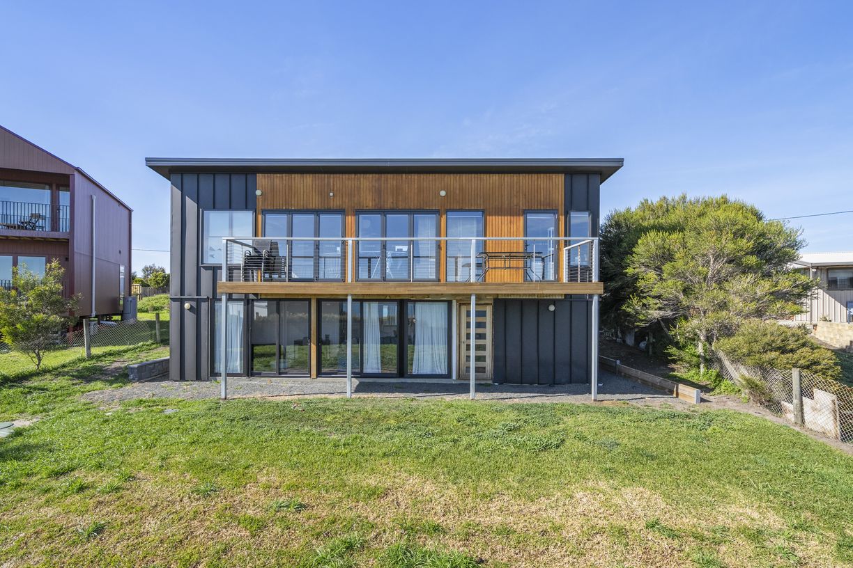 8 Linden Road — photo from Raine & Horne Sorell