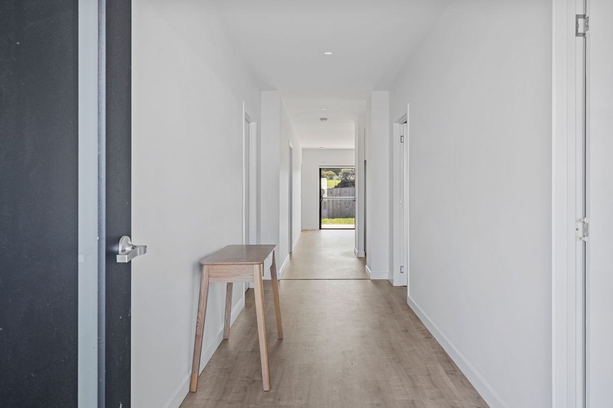 37 Friendship Drive — photo 2 of 26