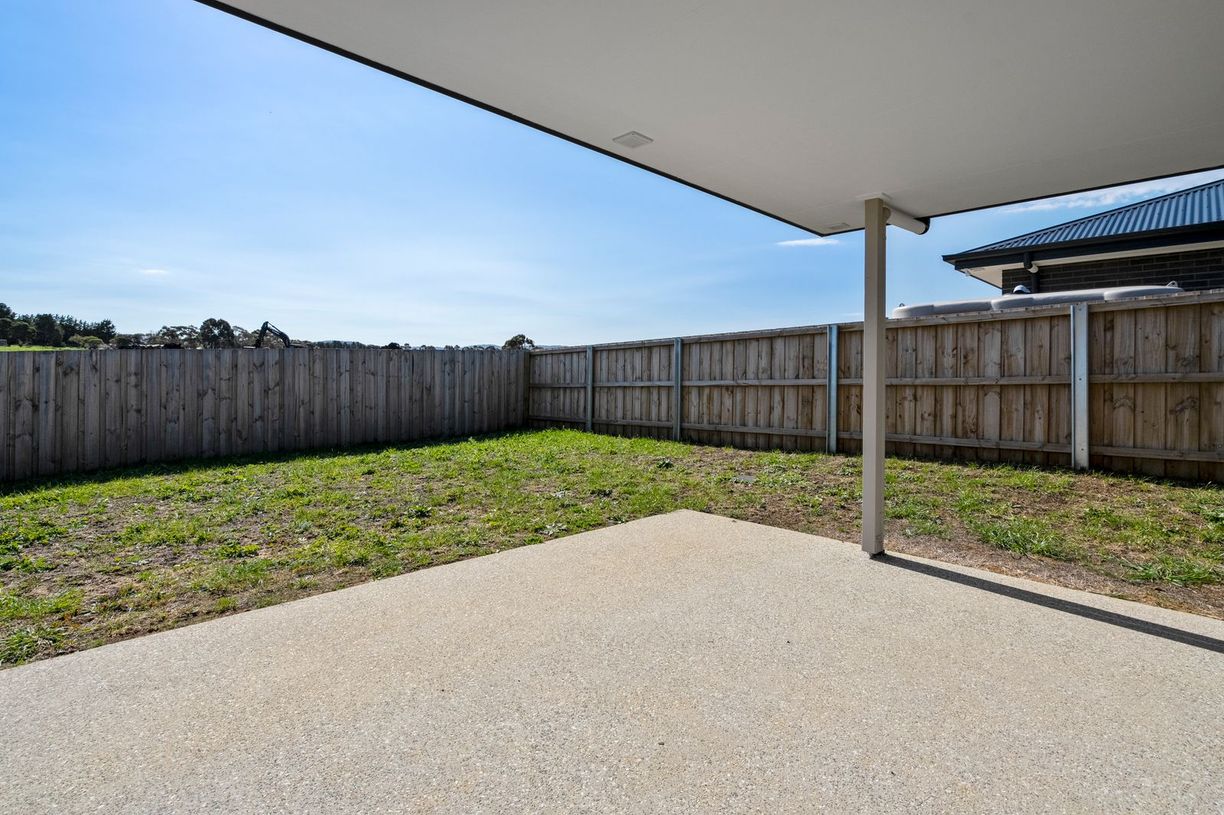 37 Friendship Drive — photo 24 of 26