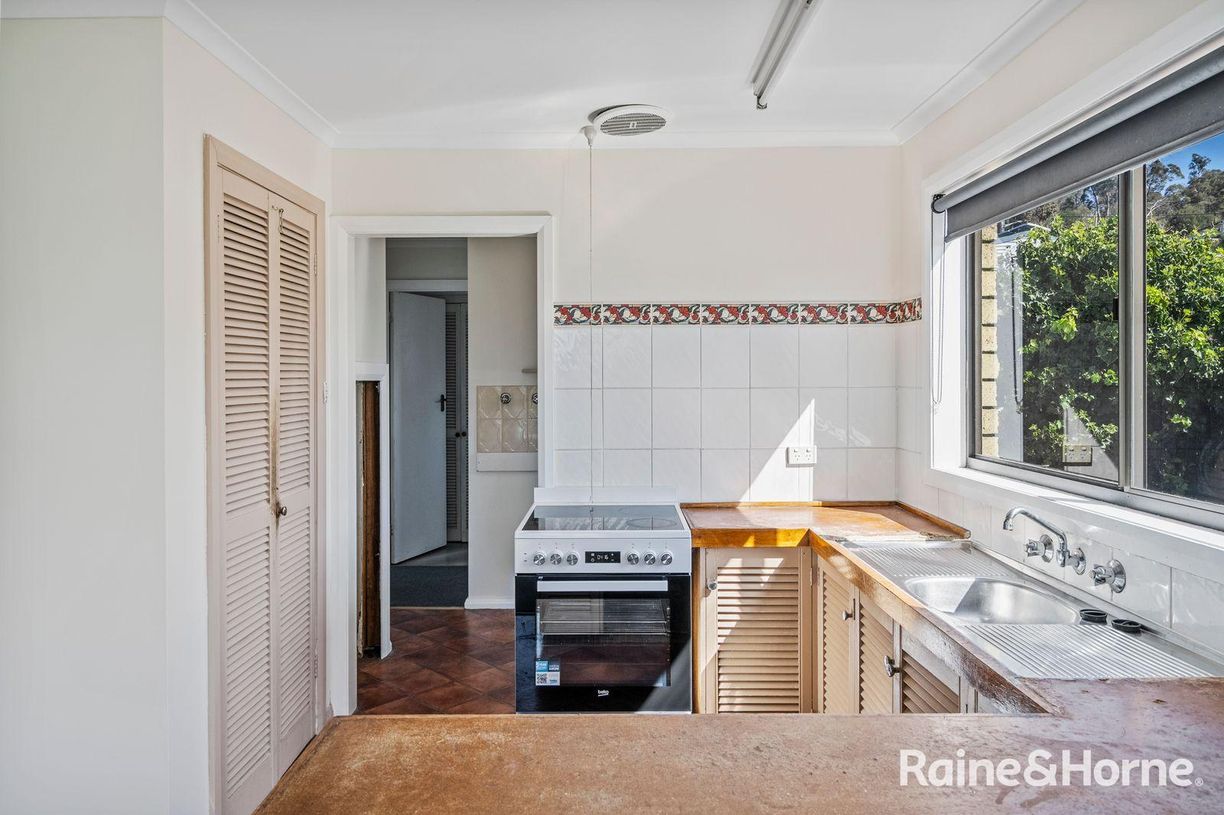 12 Falcon Street — photo 11 of 30