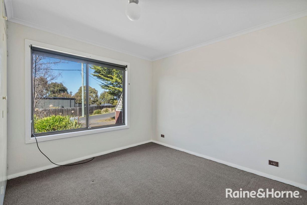 12 Falcon Street — photo 14 of 30