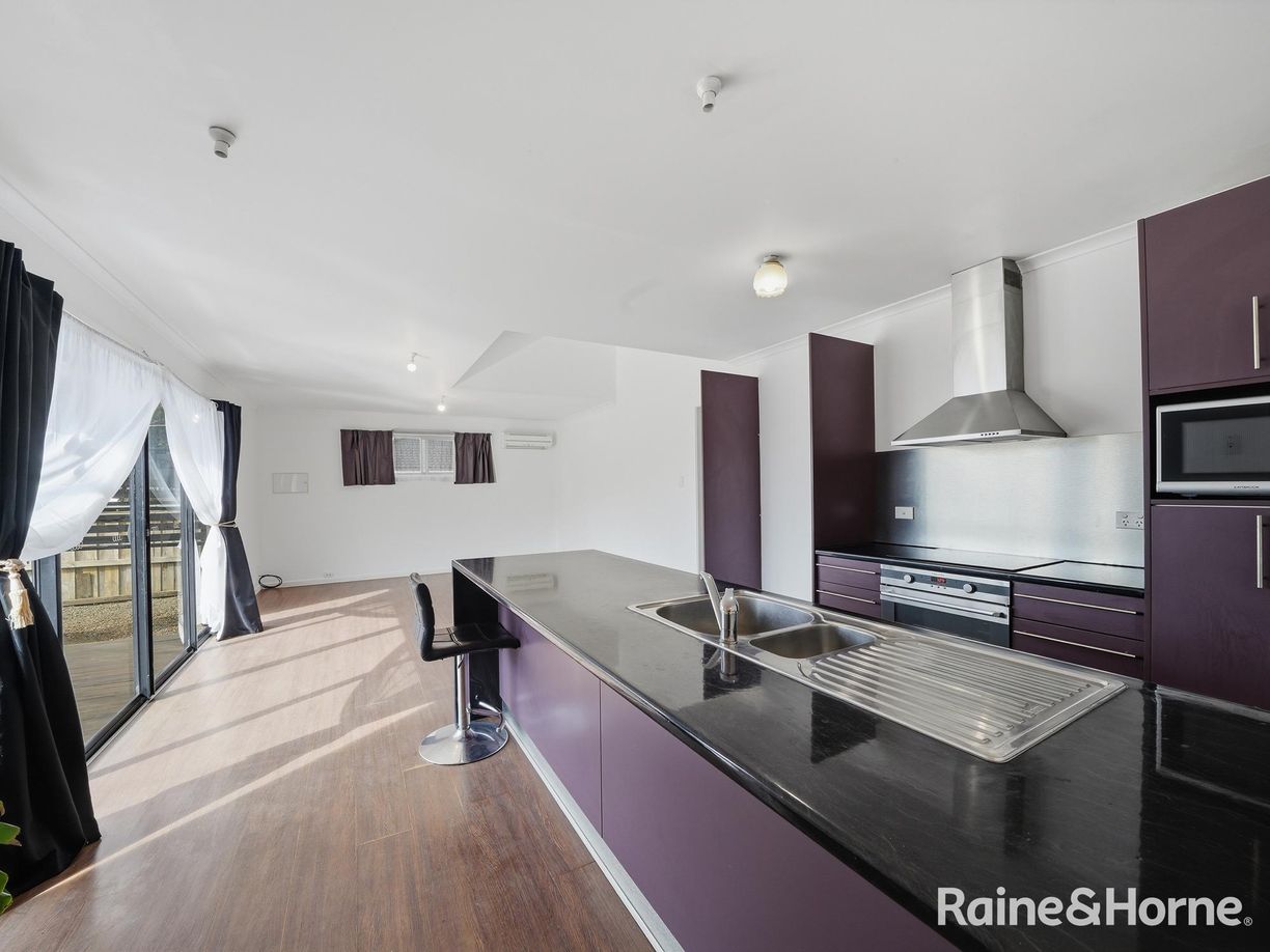 16 Victoria Street — photo 6 of 30