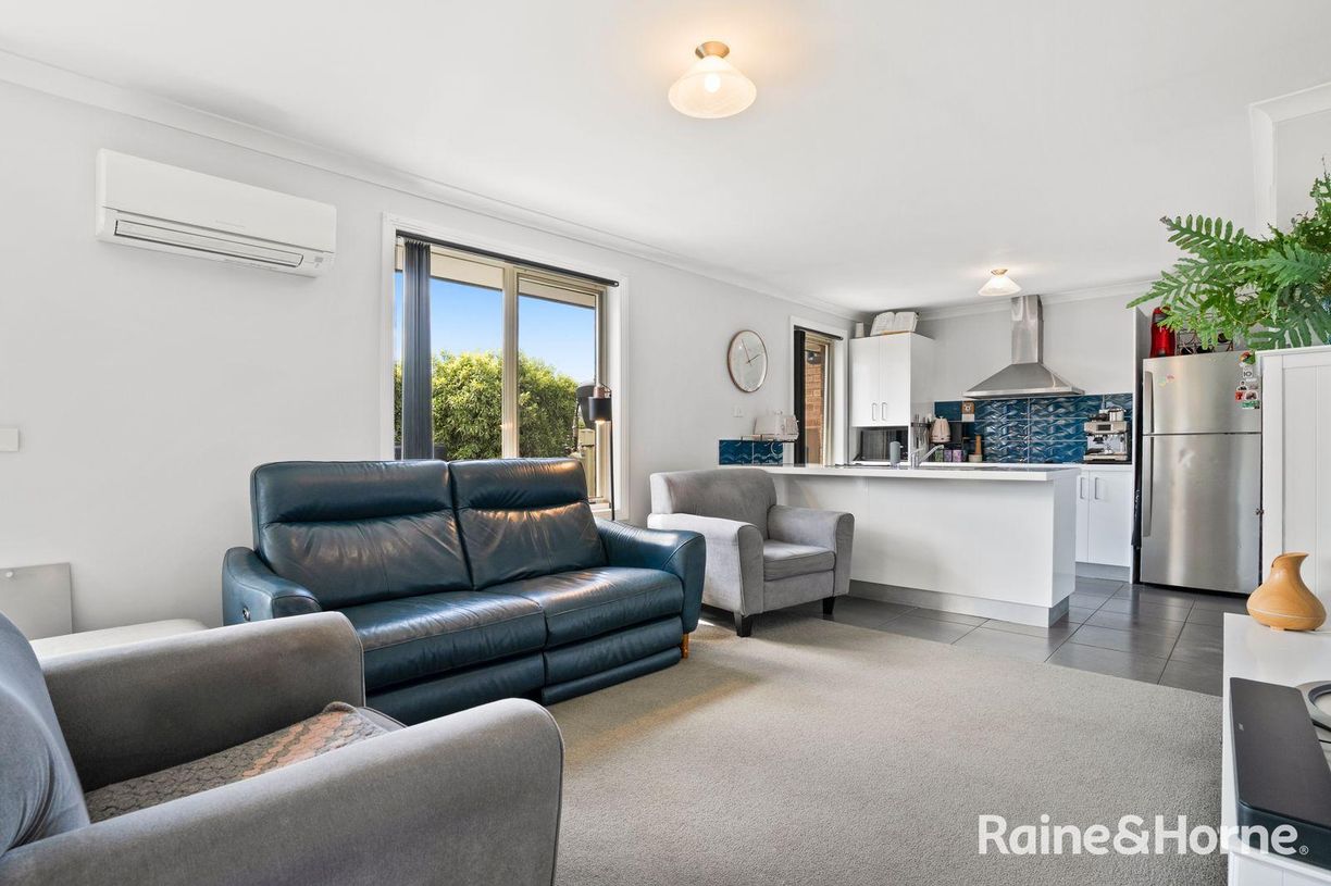 2/32 Henry Street — photo 4 of 22