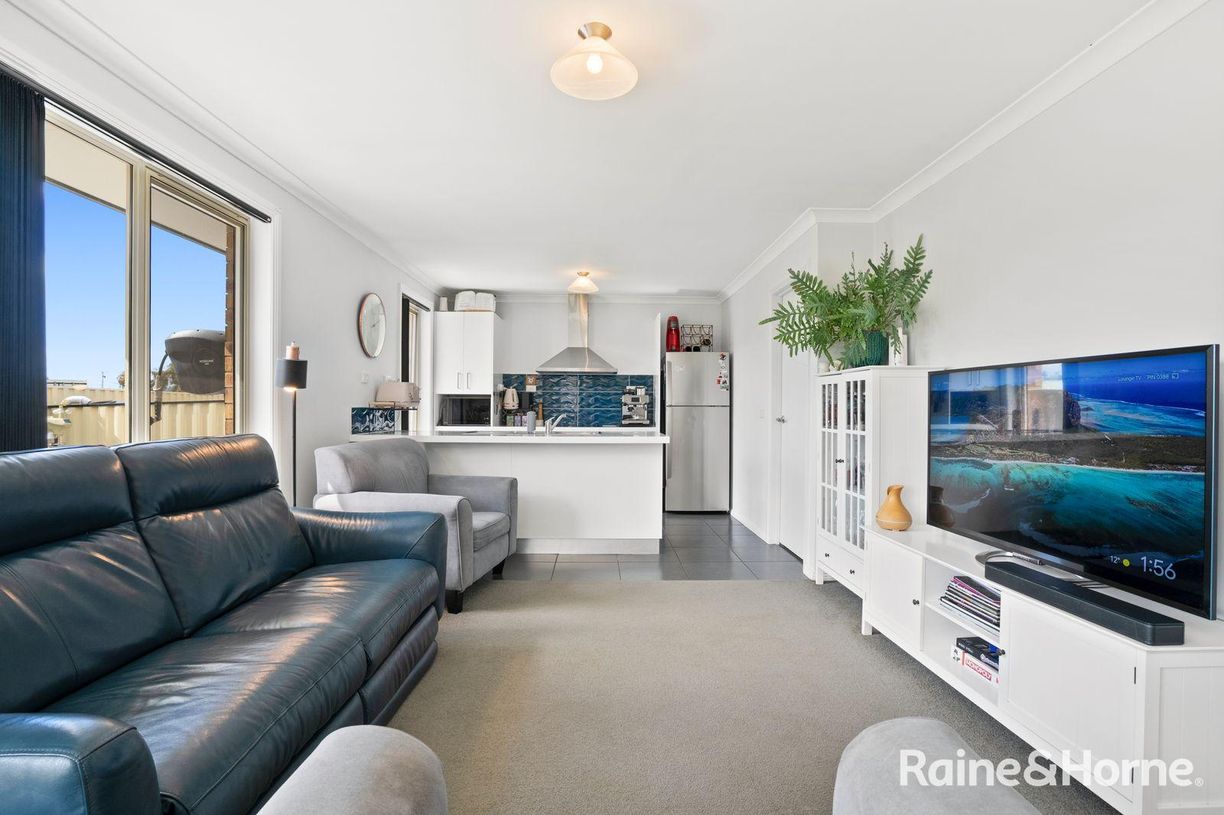2/32 Henry Street — photo 6 of 22