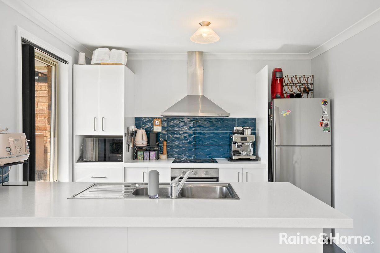 2/32 Henry Street — photo 8 of 22
