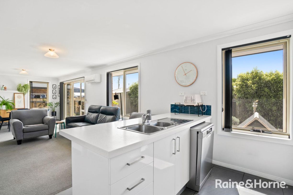 2/32 Henry Street — photo 10 of 22