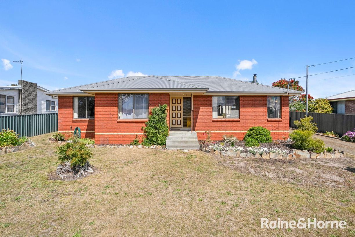 24 Roberts Street — photo from Raine & Horne Sorell