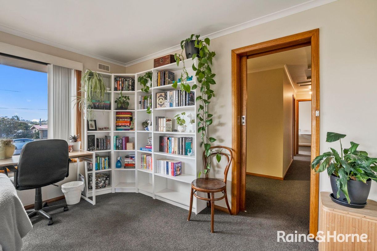 24 Roberts Street — photo 12 of 30
