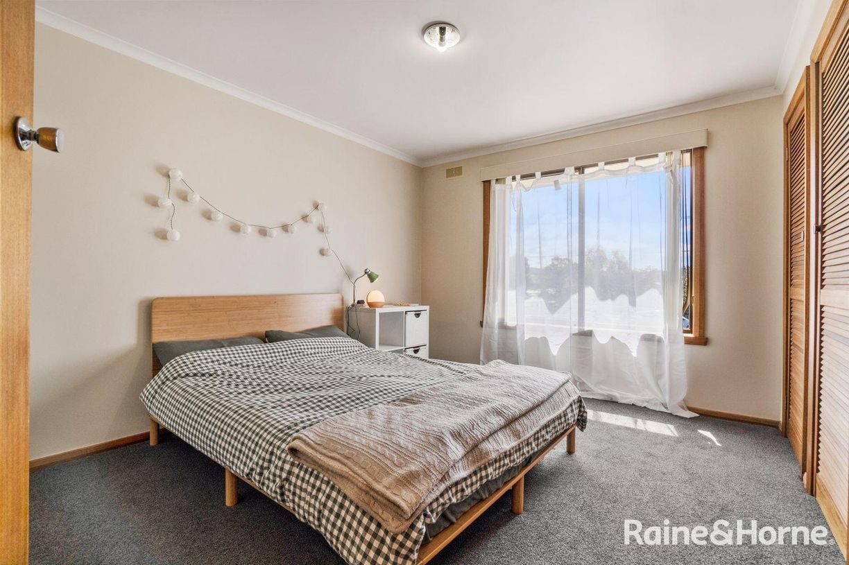 24 Roberts Street — photo 13 of 30