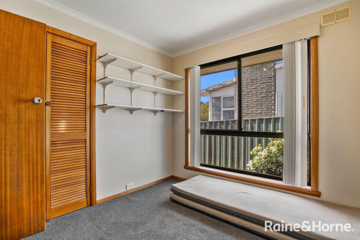 24 Roberts Street — photo 18 of 30
