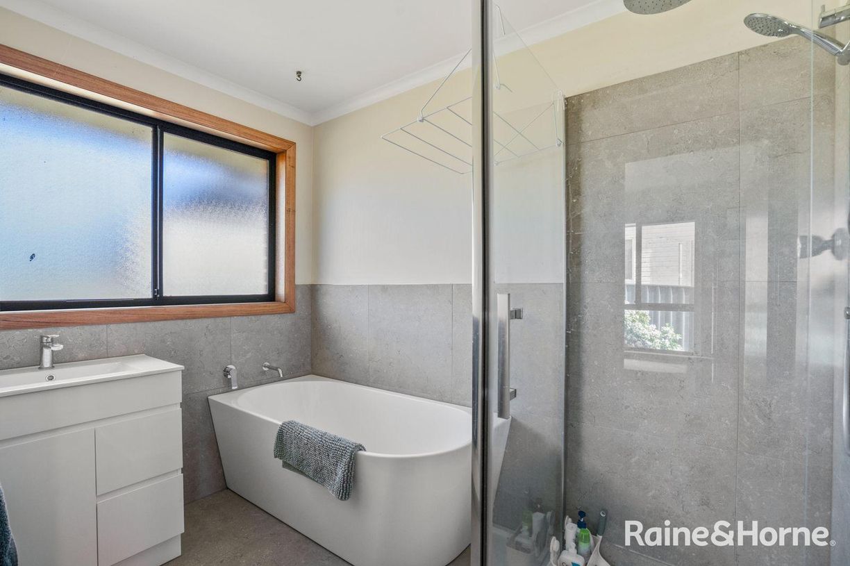 24 Roberts Street — photo 19 of 30