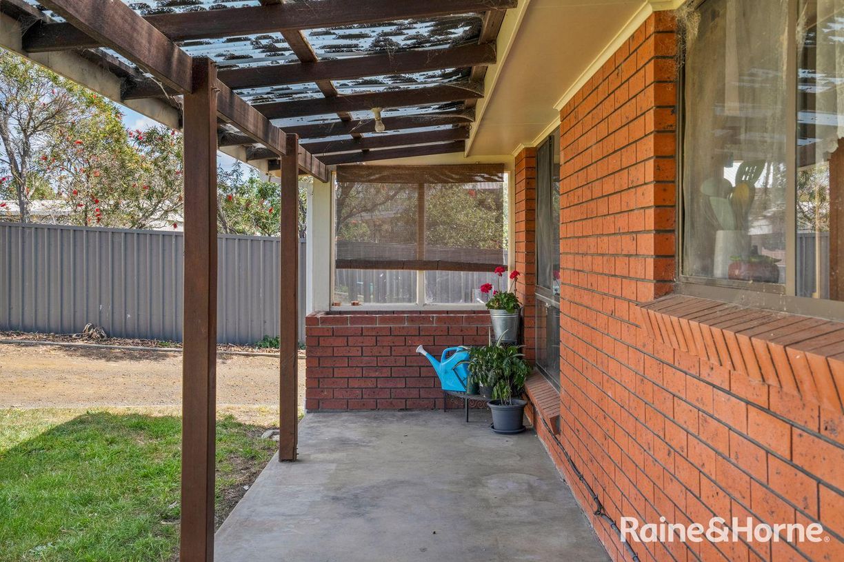 24 Roberts Street — photo 22 of 30