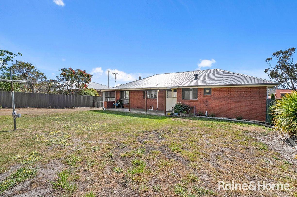 24 Roberts Street — photo 25 of 30