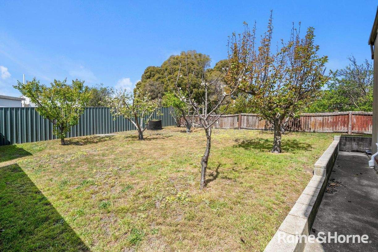 24 Roberts Street — photo 27 of 30