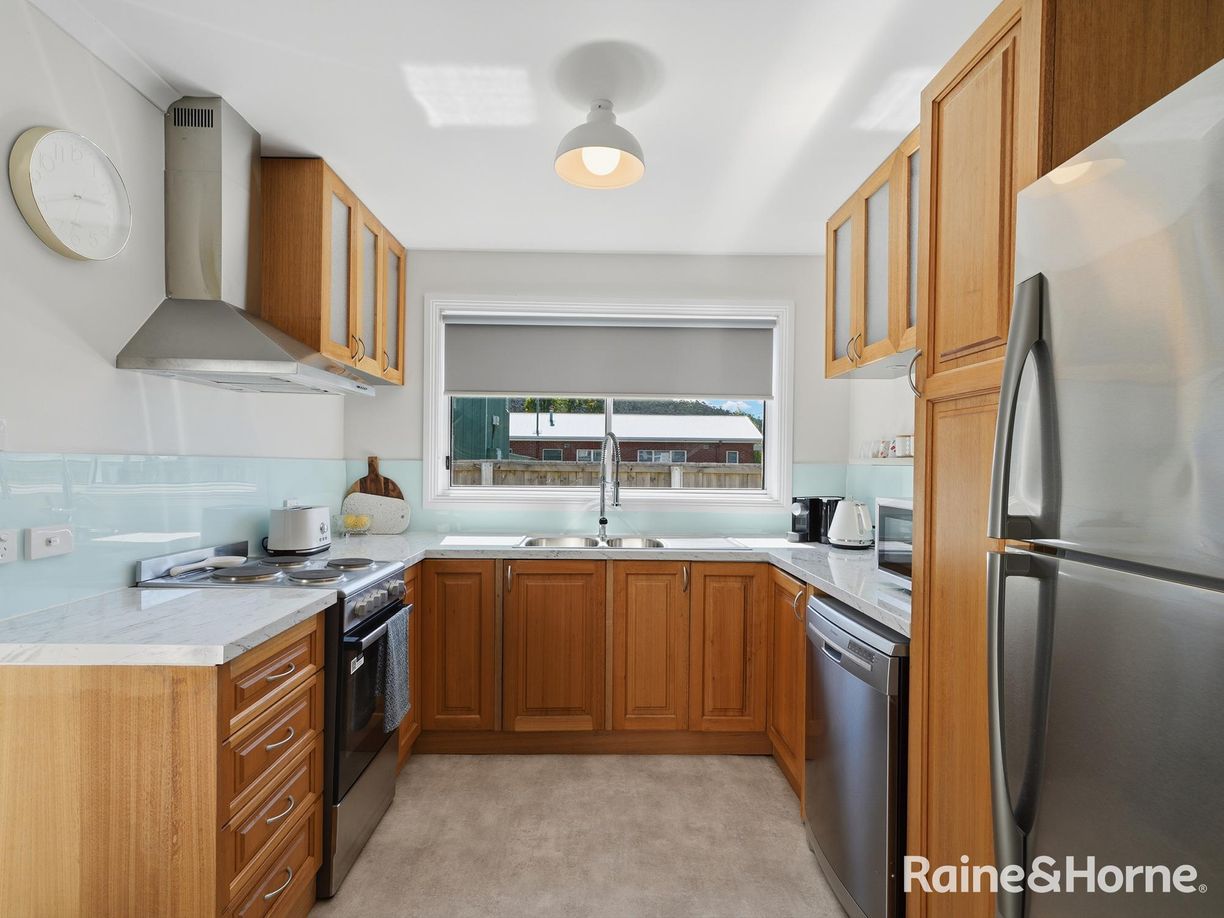 18 Charles Street — photo 5 of 30